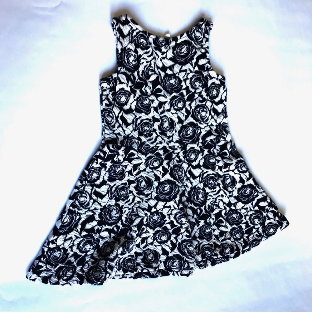 Crazy 8 Girls black and white dress Size XS 4